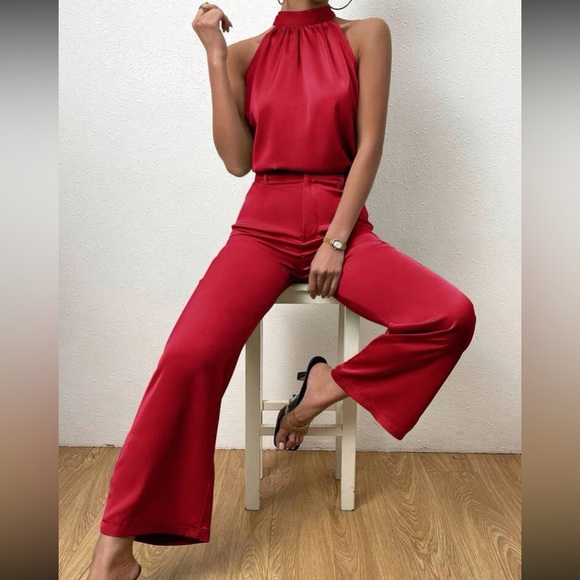 Luxe halter top and pants set - Picture 2 of 15